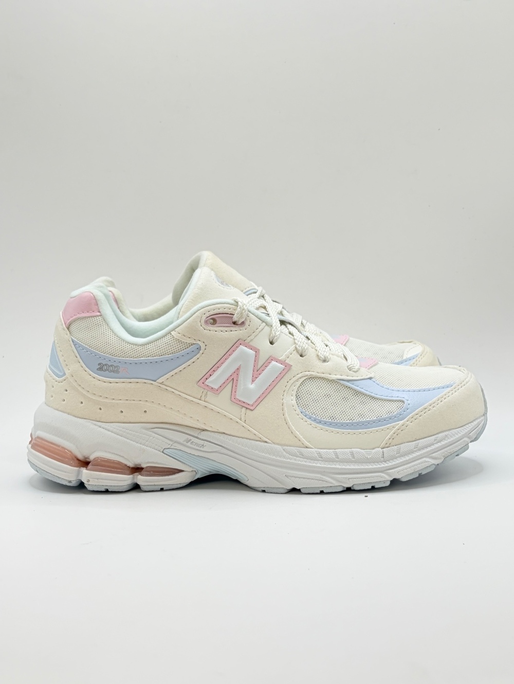 New Balance Women's 7.5 US Running Sneakers GC2002KF Cream Pink Blue Mesh Suede